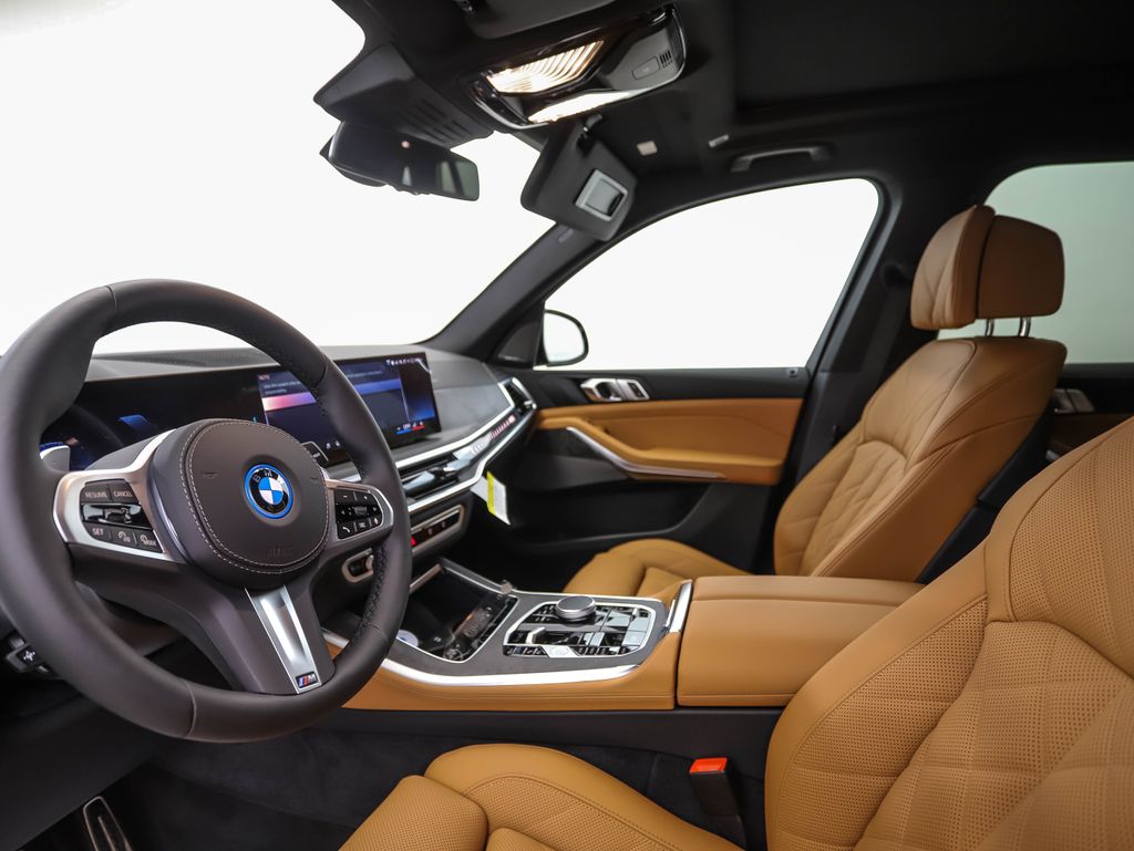 2026 BMW X5 xDrive50e 10