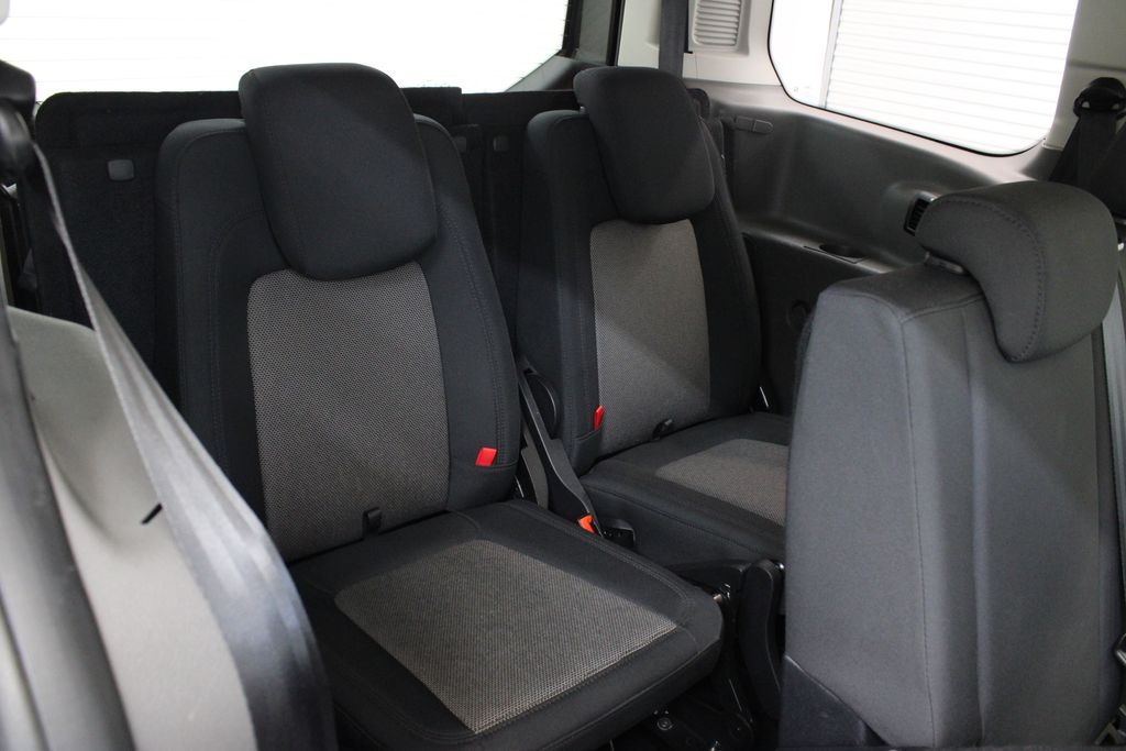 used 2021 Ford Transit Connect car, priced at $17,999