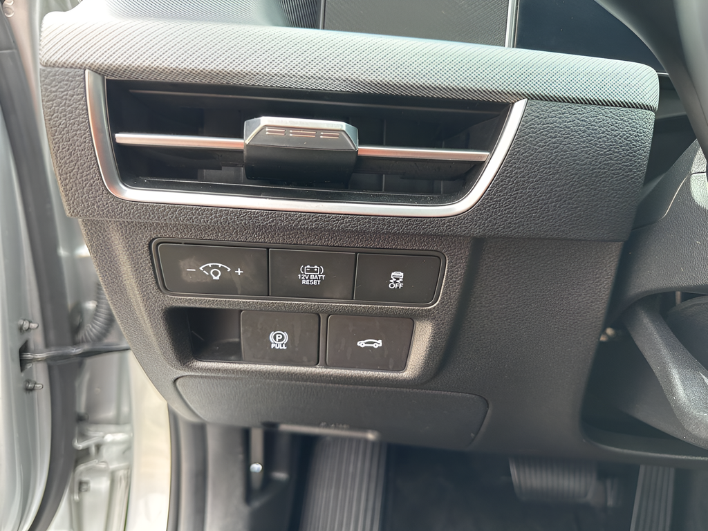 Used Car 2024 Hyundai Sonata Hybrid  Sel For Sale Under $25,000 In Austin, Texas