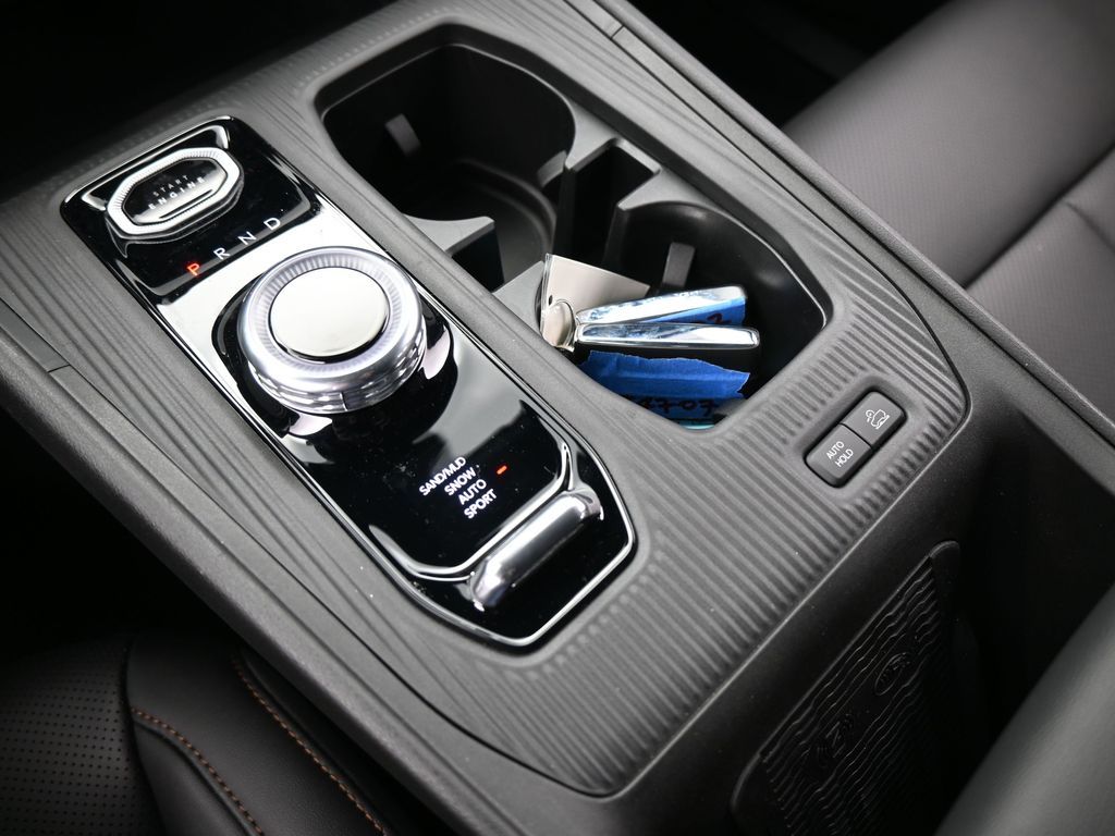 New 2026 diamond black crystal pearlcoat Jeep Limited image 24