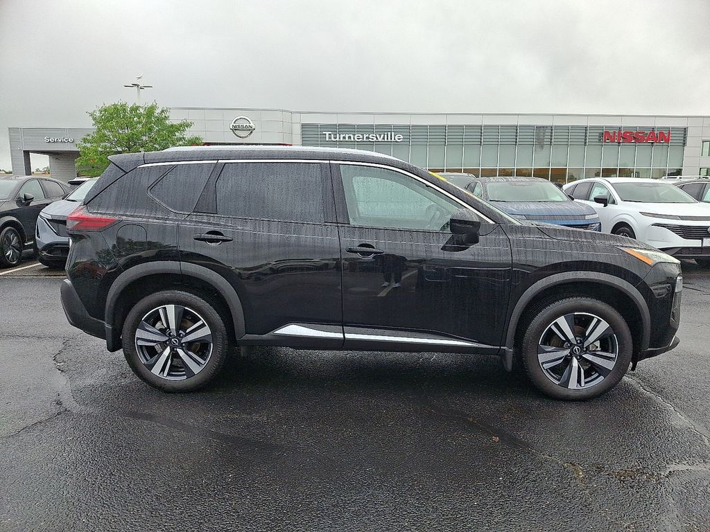 2023 Nissan Rogue SL 7