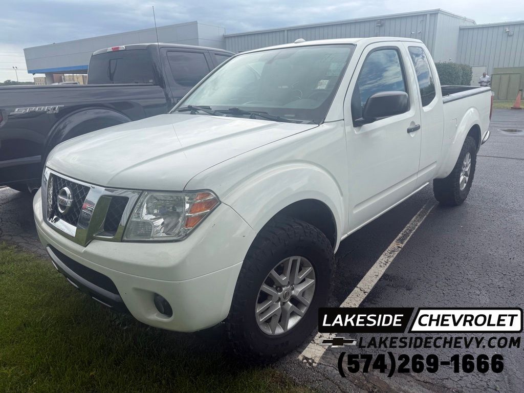 White 2015 Nissan Frontier PRO-4X King Cab 4WD Pickup Truck Four-Wheel Drive 5-Speed Automatic Overdrive