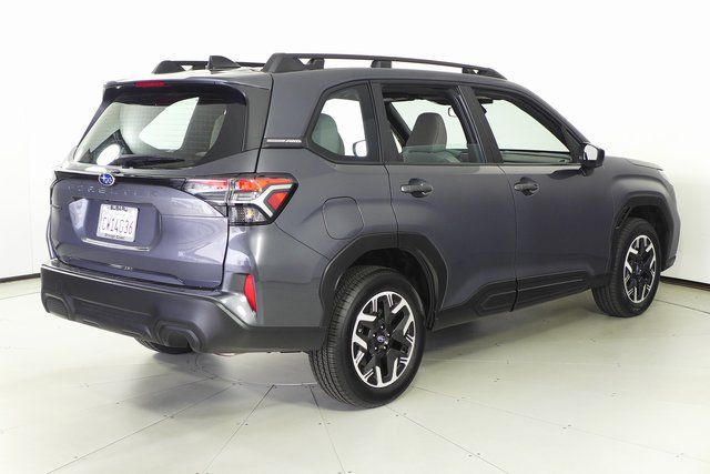 2025 Subaru Forester Base 7