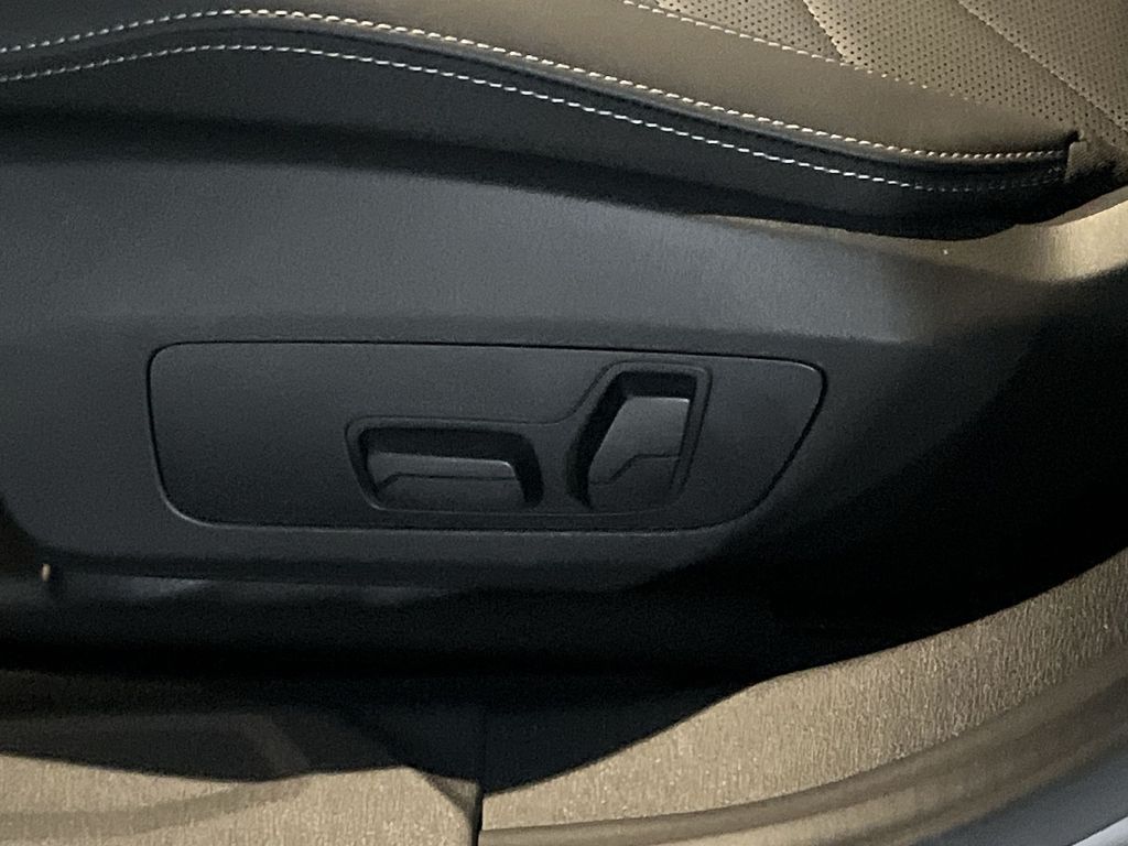 Thumbnail: 2026 BMW 2 Series - 12