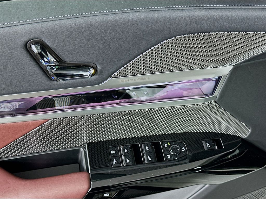 Thumbnail: 2025 BMW i7 - 20