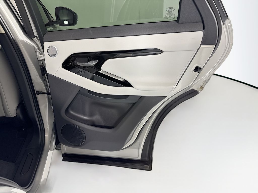Thumbnail: 2025 Land Rover Range Rover Evoque - 27