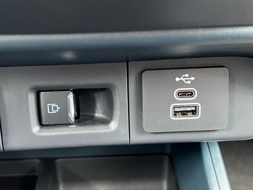 2025 Ford Maverick LOBO White at Walterboro Ford