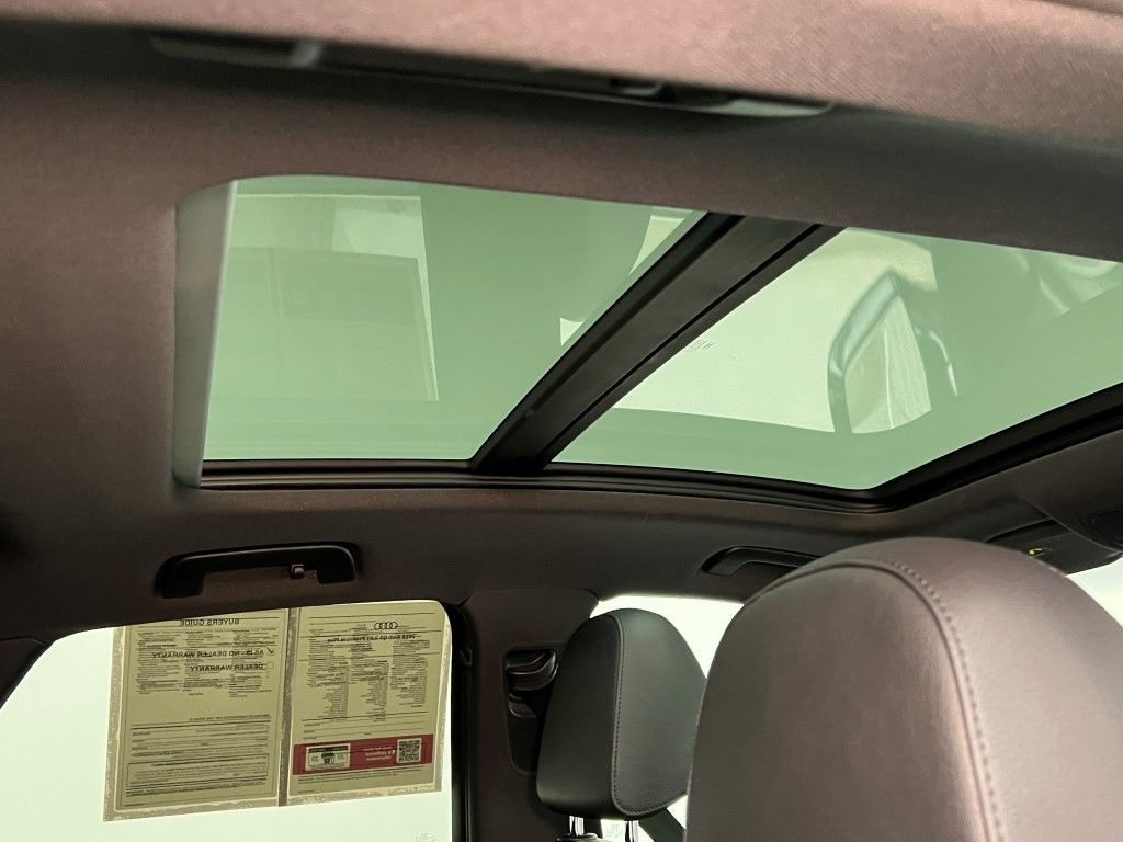 Thumbnail: 2016 Audi Q3 - 16