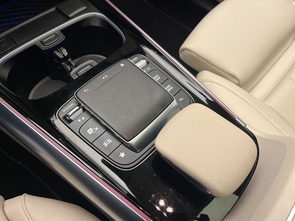 Thumbnail: 2023 Mercedes-Benz GLA - 23