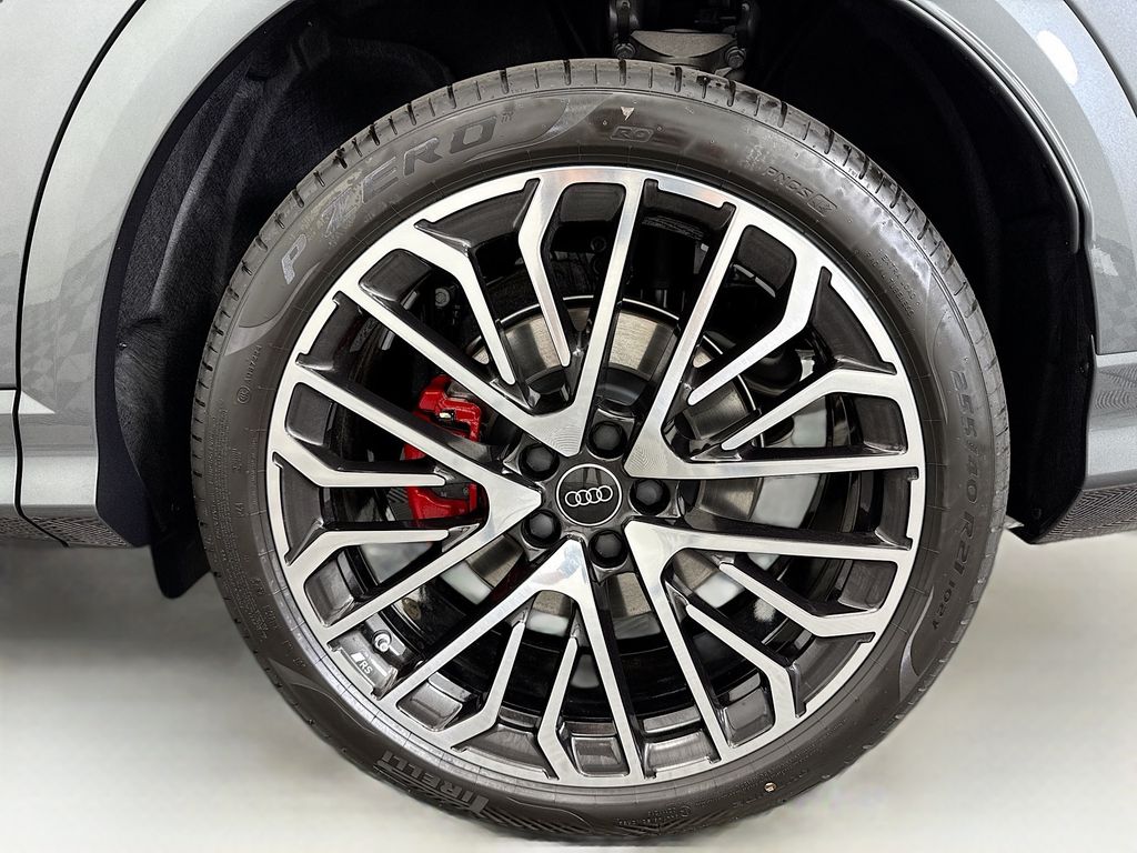 Thumbnail: 2025 Audi SQ5 - 30