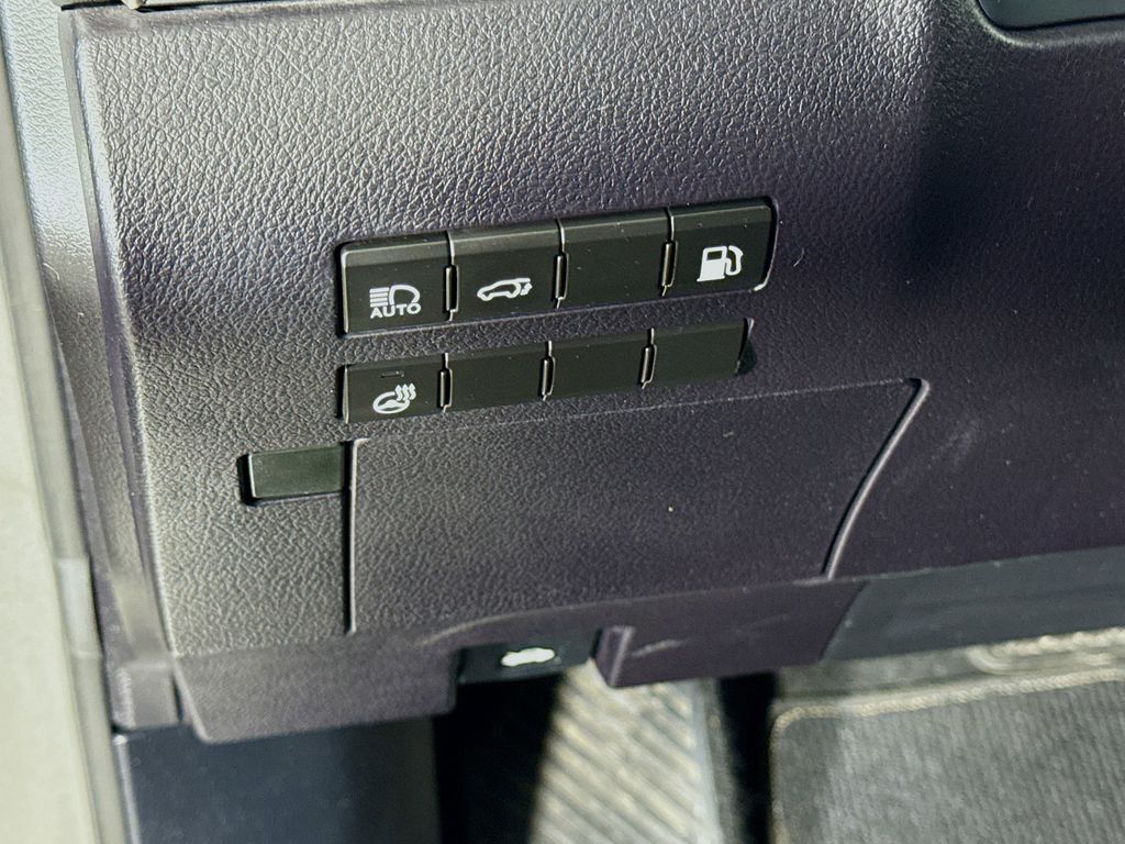 Thumbnail: 2020 Lexus RX - 10