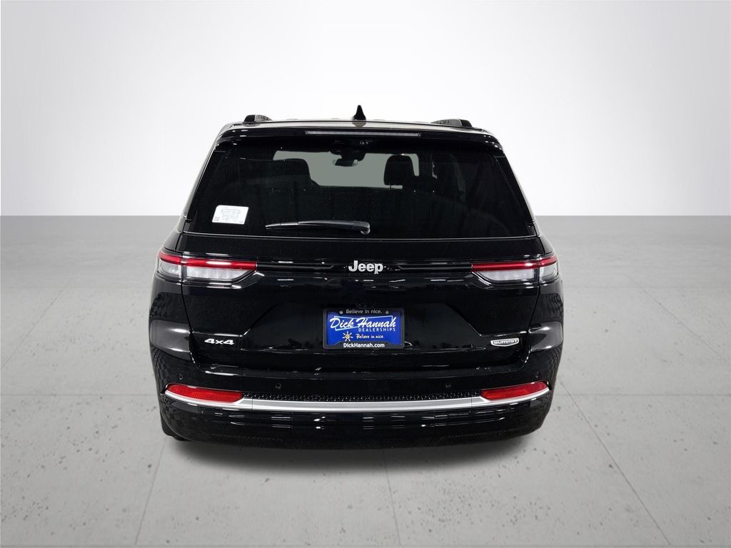 2026 Jeep Grand Cherokee Summit