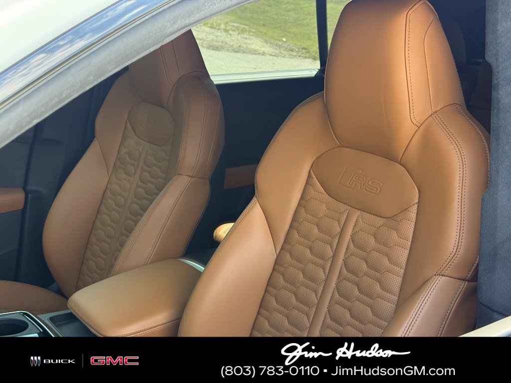 2025 Audi RS Q8 performance 4.0T White - Jim Hudson Acura - Image 22