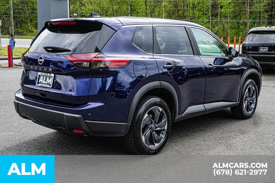 Used 2025 Blue Nissan SV image 5