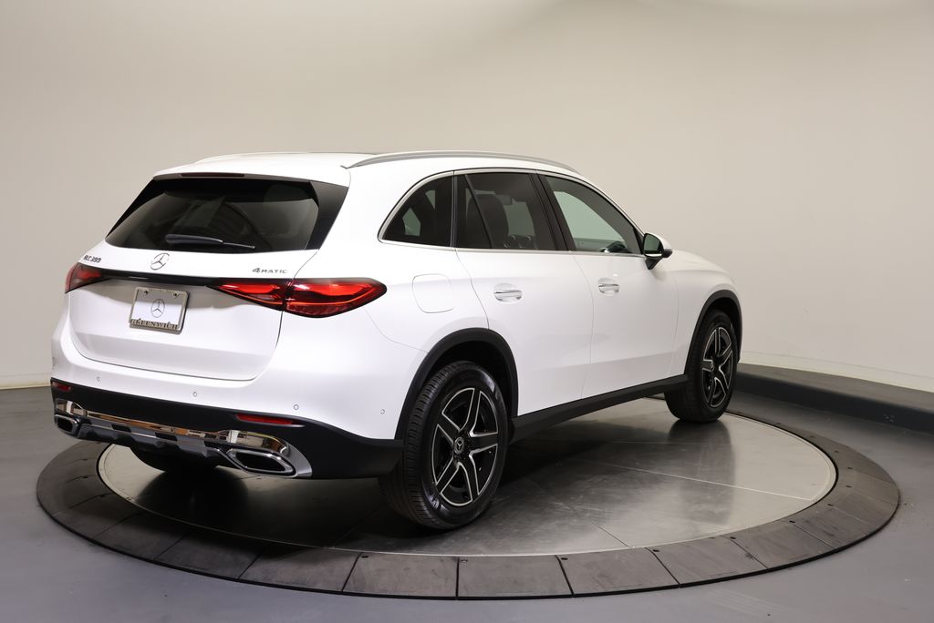 Thumbnail: 2026 Mercedes-Benz GLC - 7