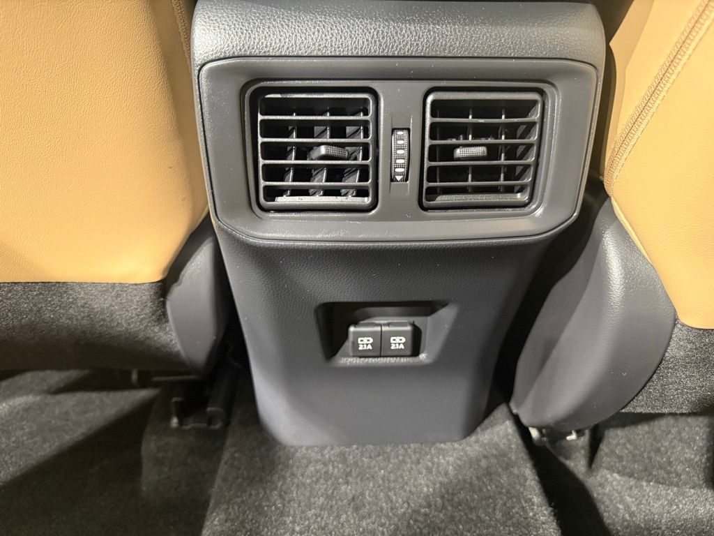2021 Toyota RAV4 XLE Premium 22