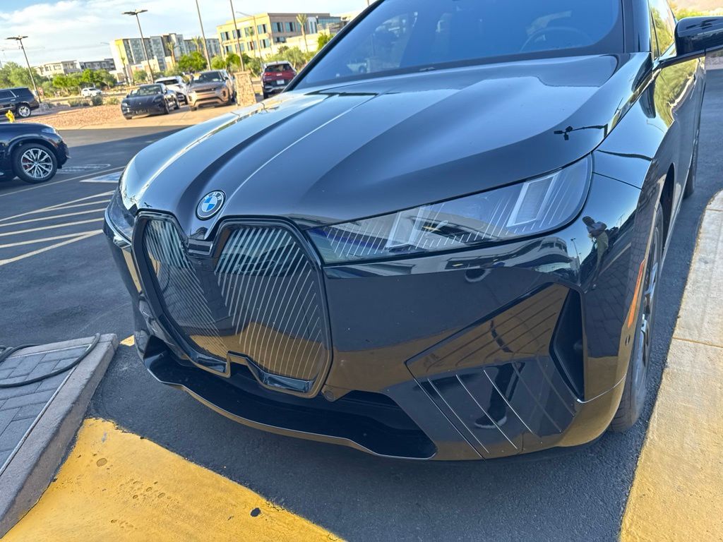 Thumbnail: 2026 BMW iX - 3