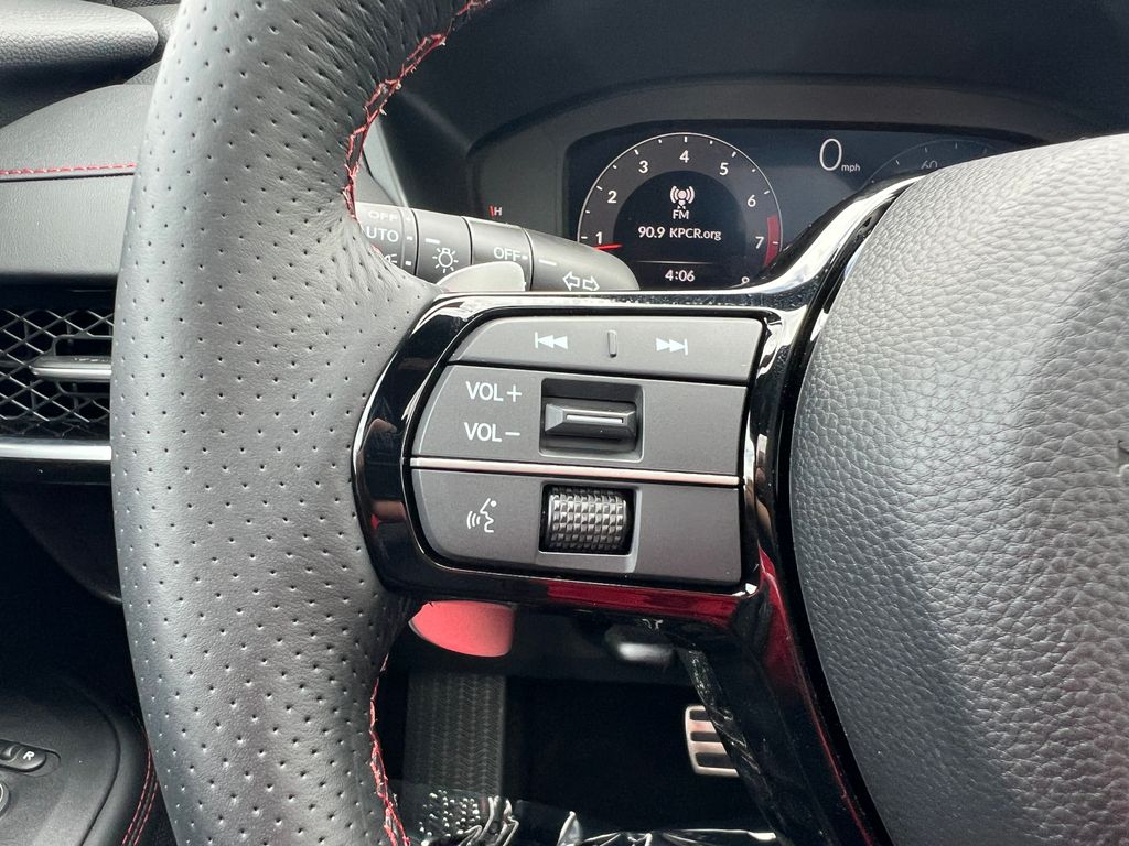 Thumbnail: 2025 Acura ADX - 21