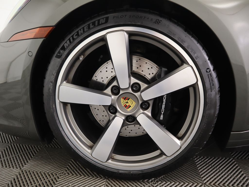 2022 Porsche 911 Carrera 4S 29