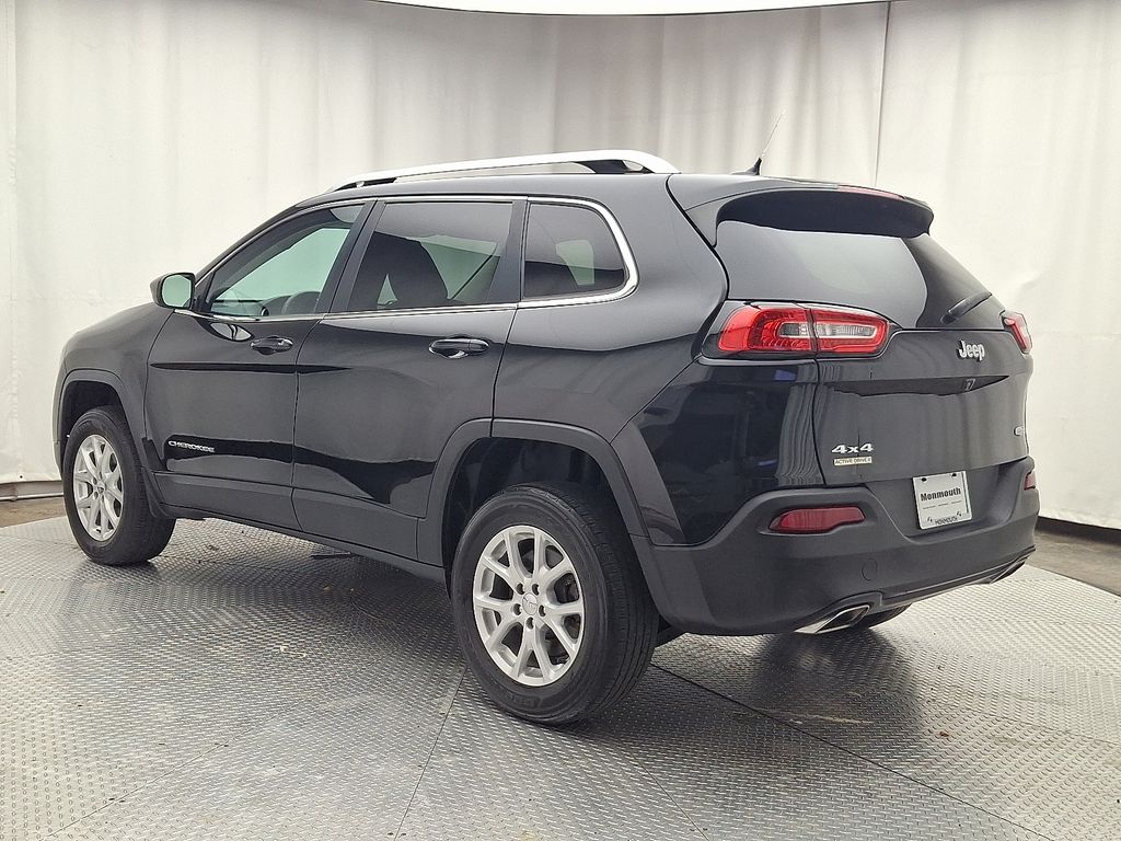 Thumbnail: 2015 Jeep Cherokee - 5