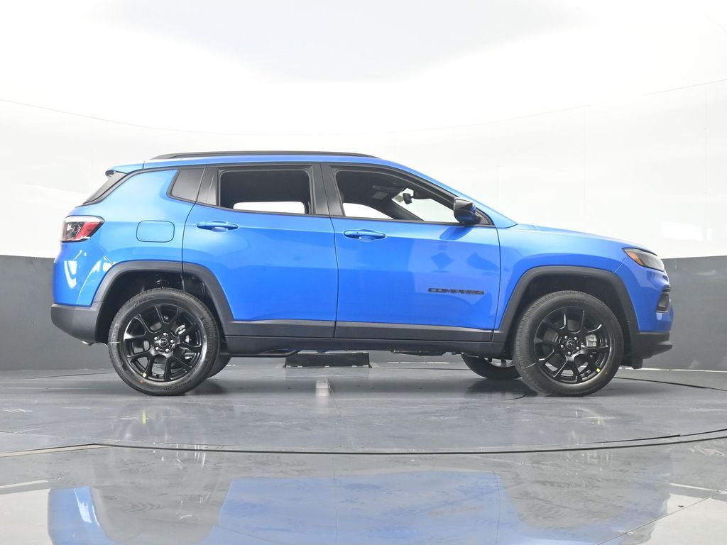 New 2026 Hydro Blue Pearlcoat Jeep Latitude image 61