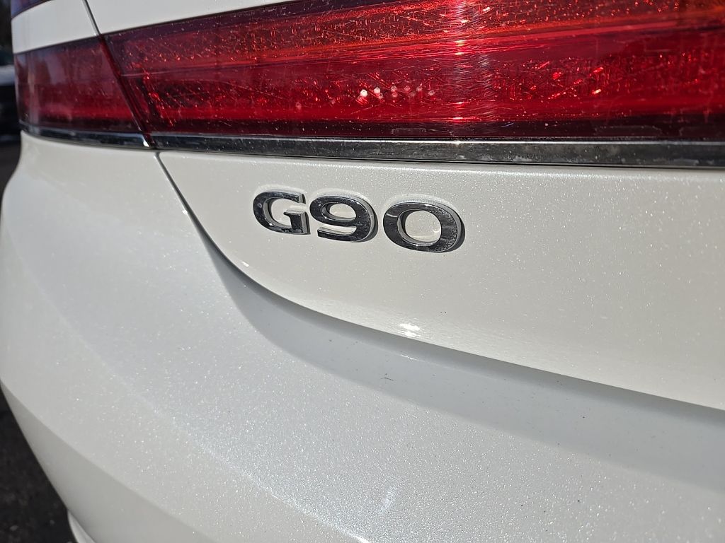 2021 Genesis G90 Premium 11