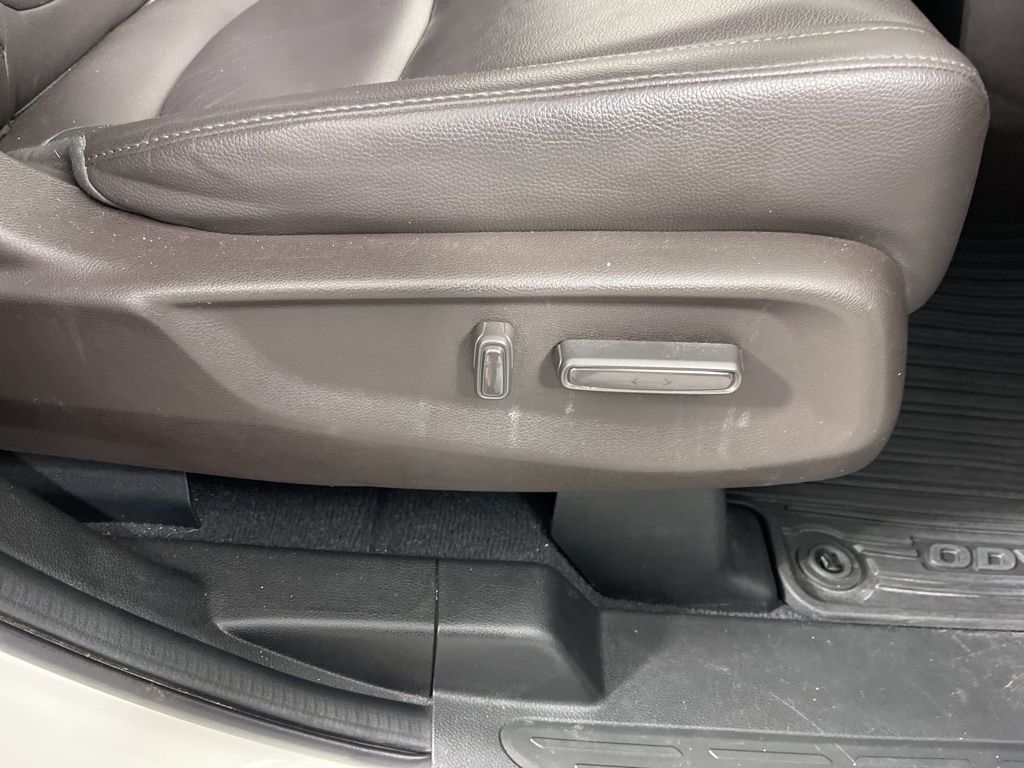 Thumbnail: 2018 Honda Odyssey - 9
