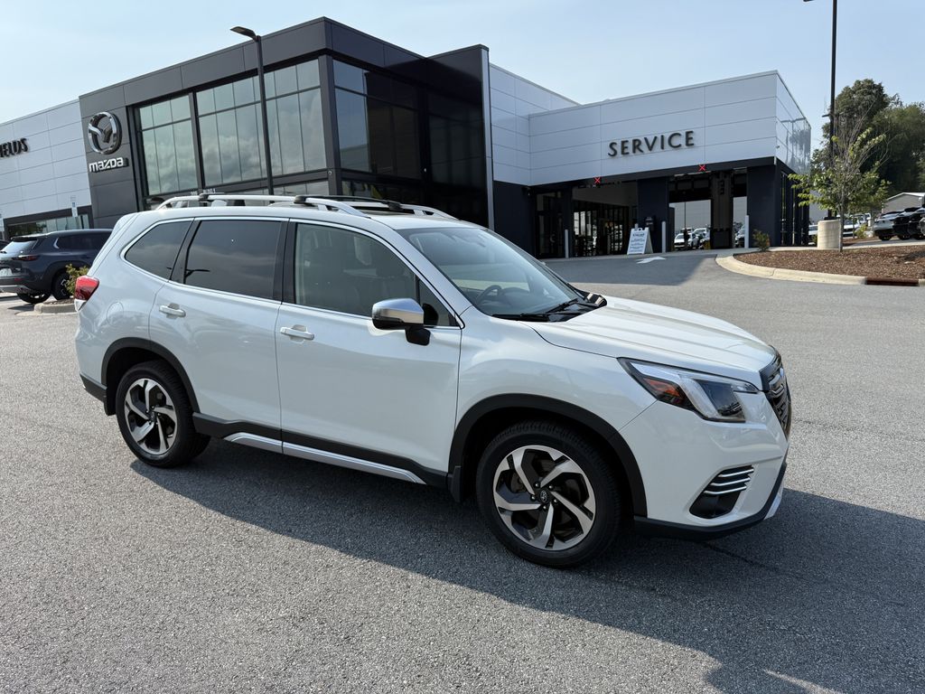 Crystal White Pearl 2022 Subaru Forester SUV / Crossover All-Wheel Drive Continuously Variable Transmission