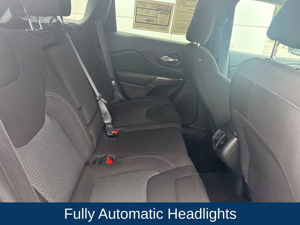 2021 Jeep Cherokee Latitude FWD