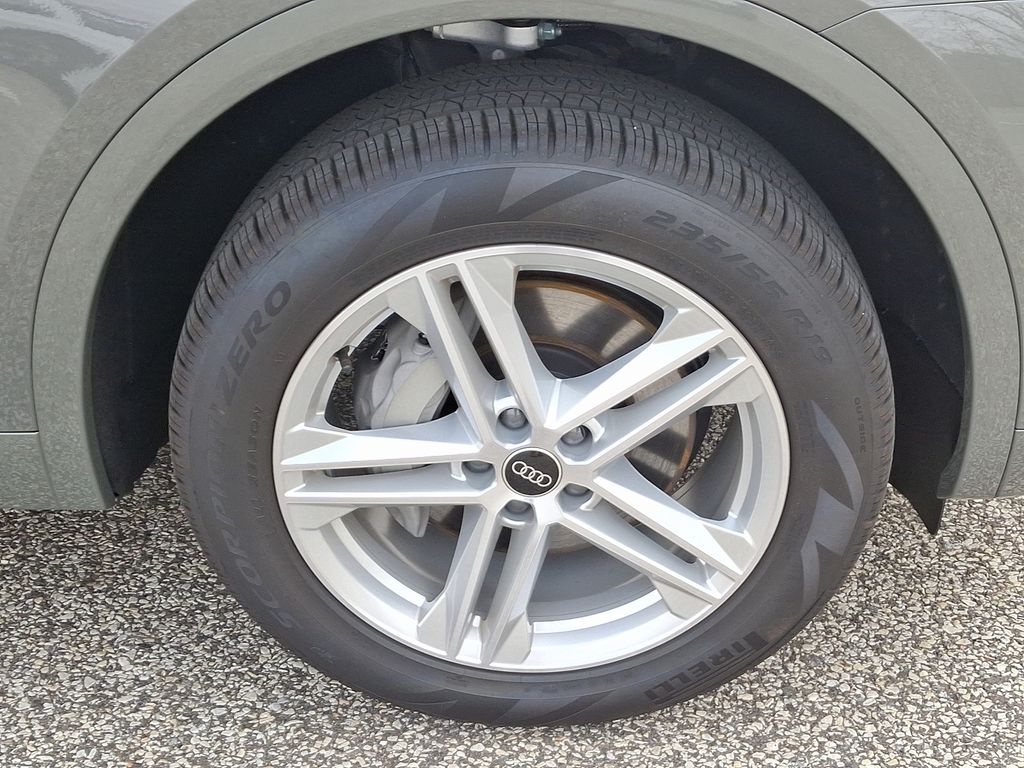 2025 Audi Q5 Premium 8