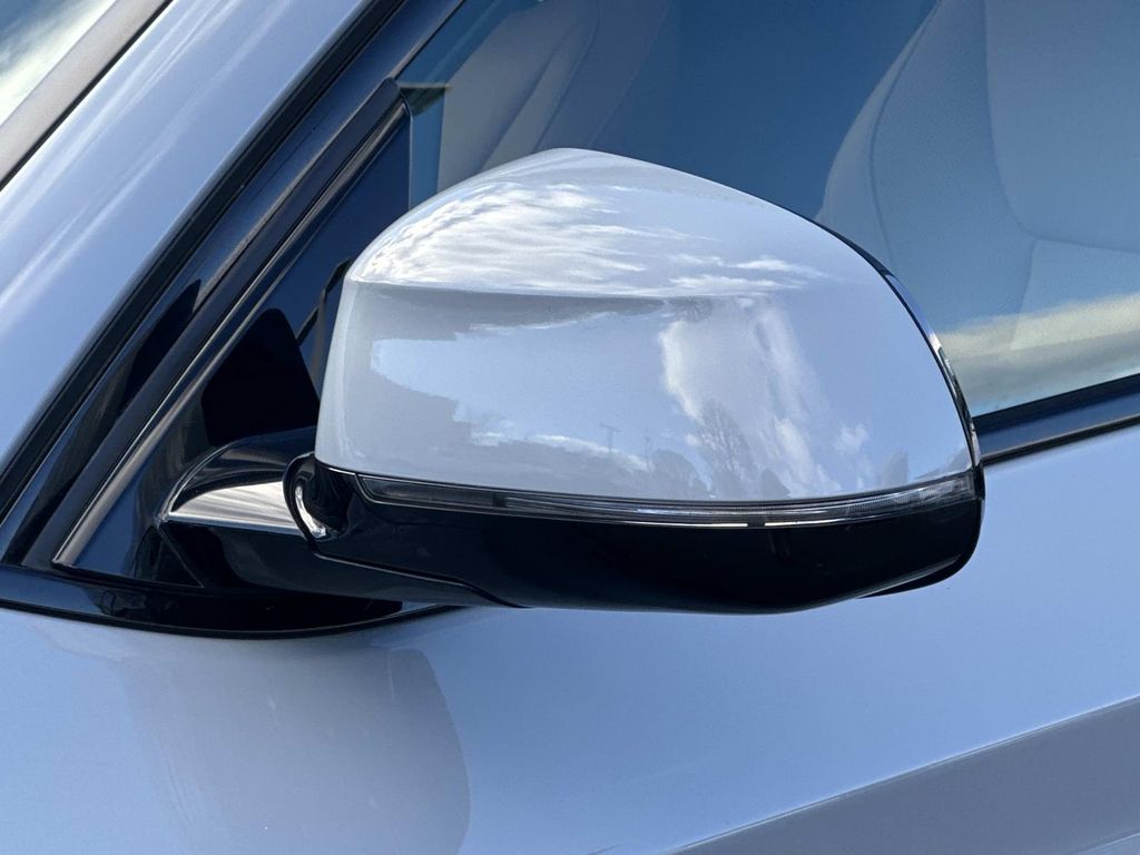 Thumbnail: 2022 BMW X4 - 2