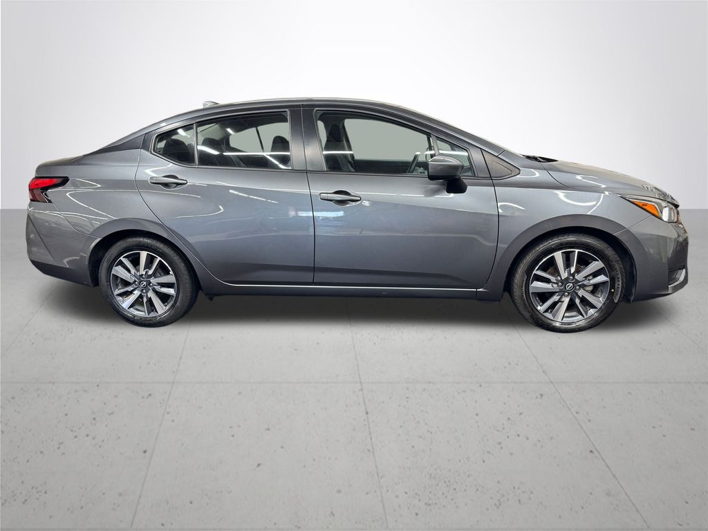 2023 Nissan Versa 1.6 SV
