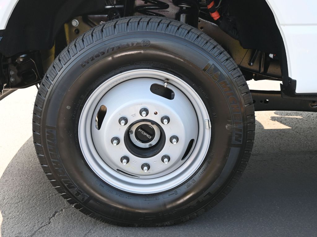 2026 Ford Super Duty F-350 DRW XL