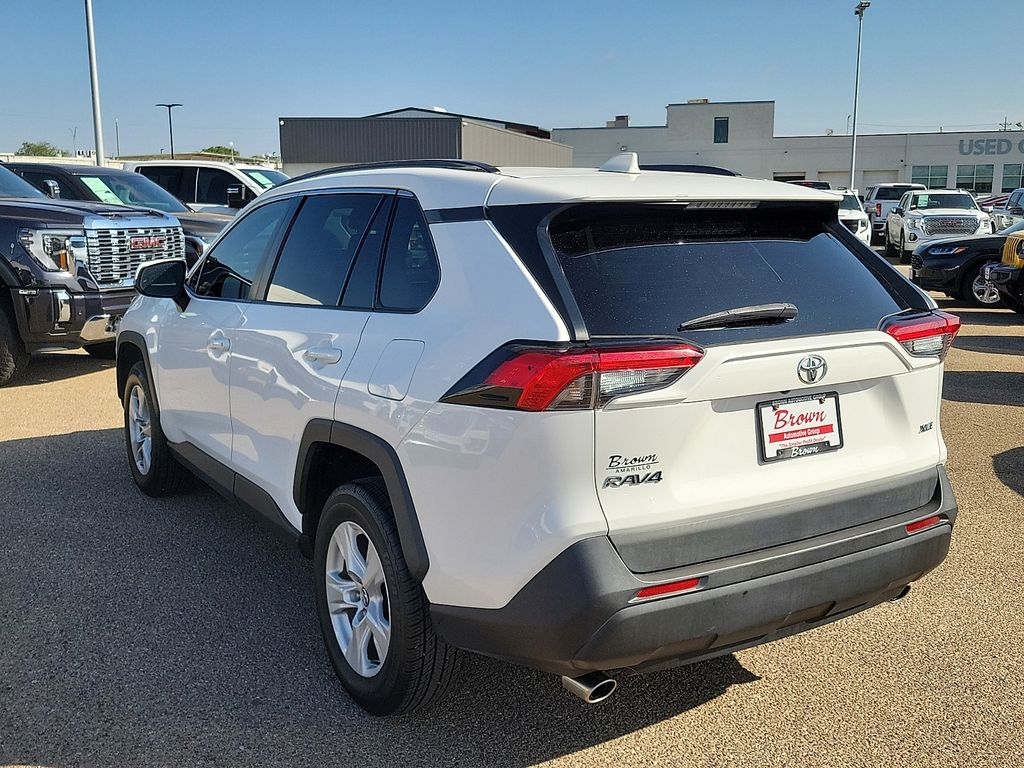 2020 Toyota RAV4 XLE - 6