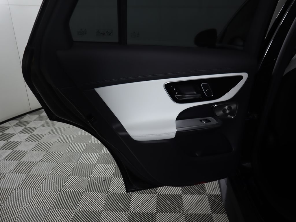 Thumbnail: 2026 Mercedes-Benz GLC - 28