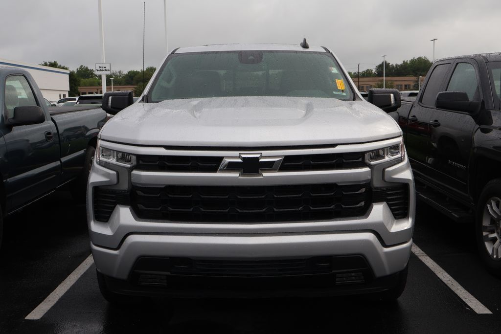 2022 Chevrolet Silverado 1500 RST 2