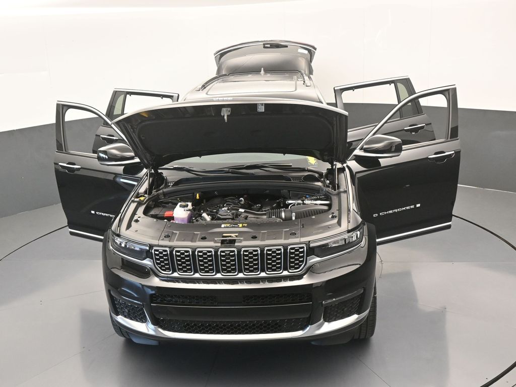 New 2025 Diamond Black Crystal Pearlcoat Jeep Summit image 71