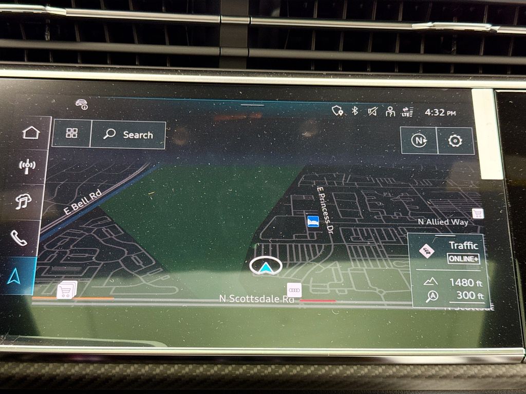 Thumbnail: 2026 Audi RS Q8 - 15