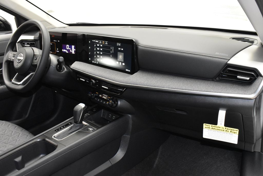 Thumbnail: 2026 Nissan Kicks - 26