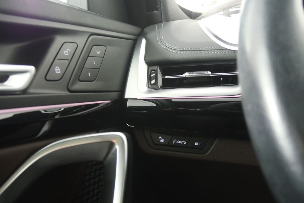 Thumbnail: 2024 BMW X1 - 21