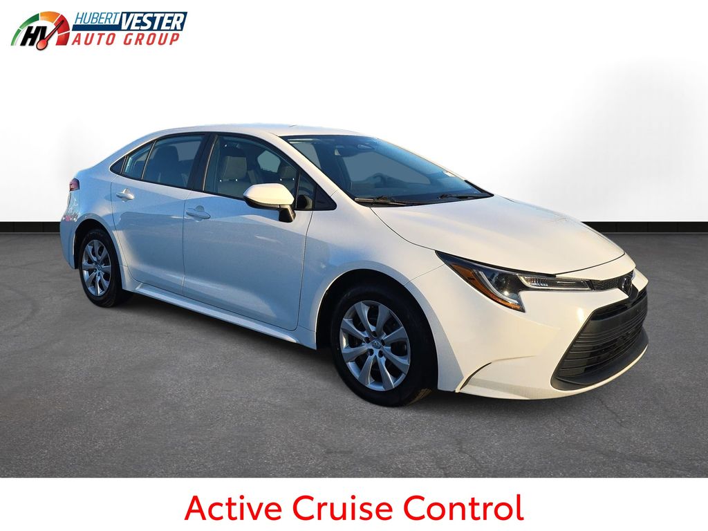 2024 Toyota Corolla LE photo 4