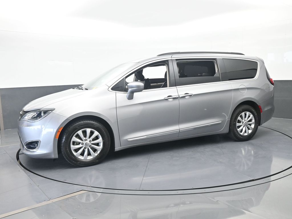 Used 2017 Billet Silver Metallic Clearcoat Chrysler Touring L image 2