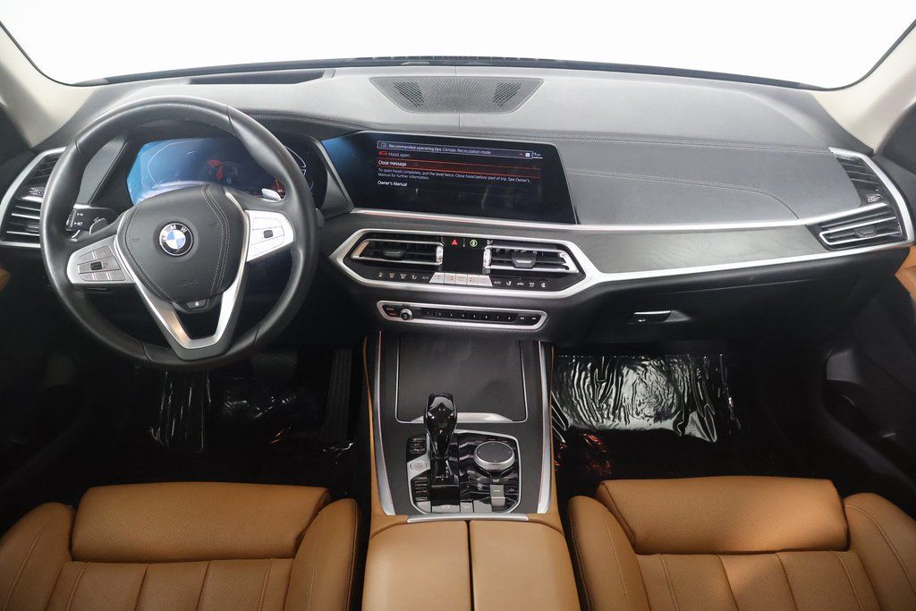 2022 BMW X7 xDrive40i 8