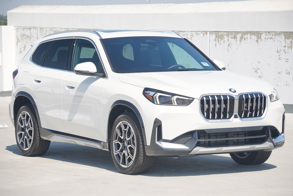 Thumbnail: 2025 BMW X1 - 3