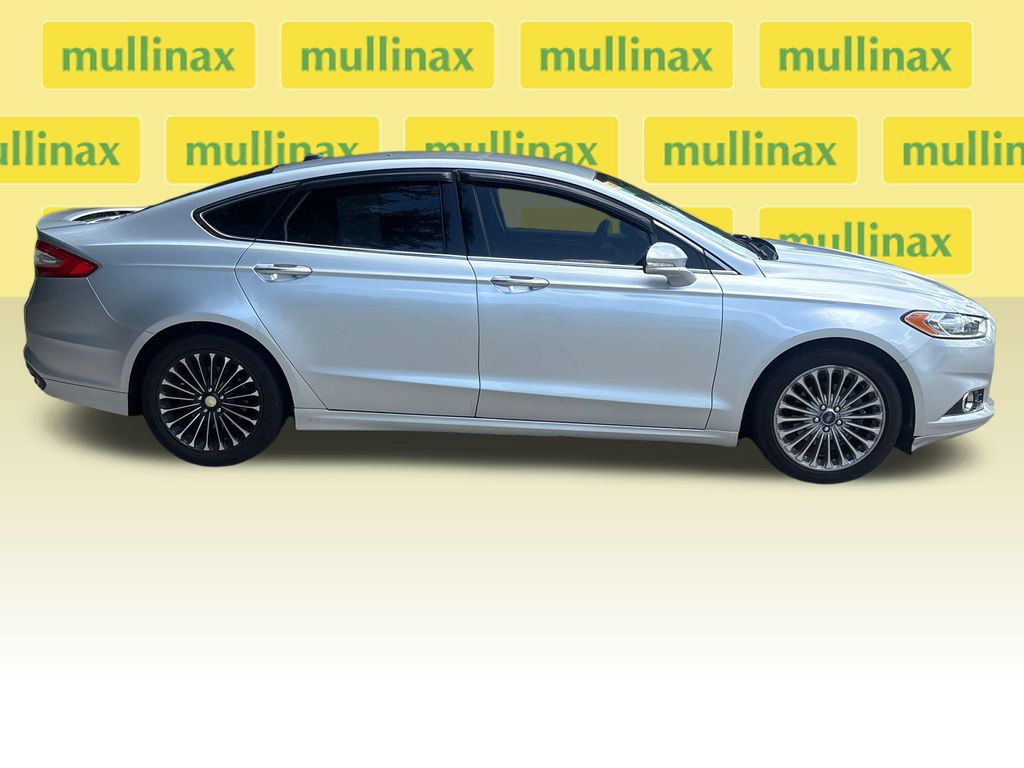 Used 2013 Silver Ford Titanium image 2