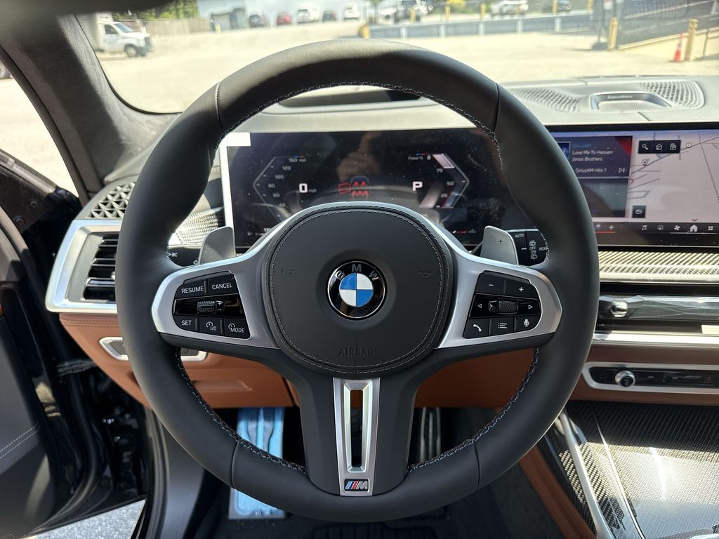 Thumbnail: 2027 BMW X7 - 14