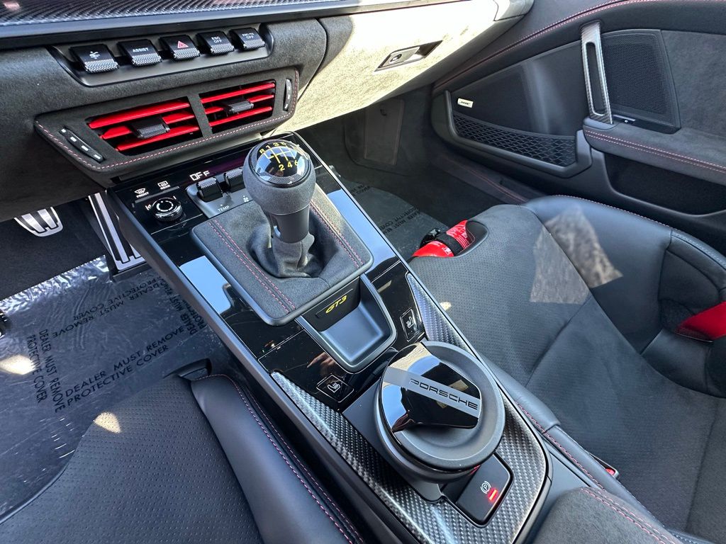 Thumbnail: 2026 Porsche 911 - 29