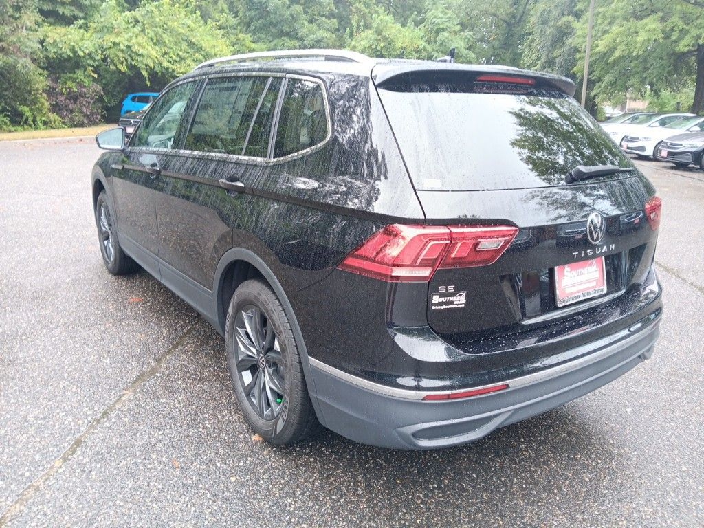 2024 Volkswagen Tiguan 2.0T SE 3