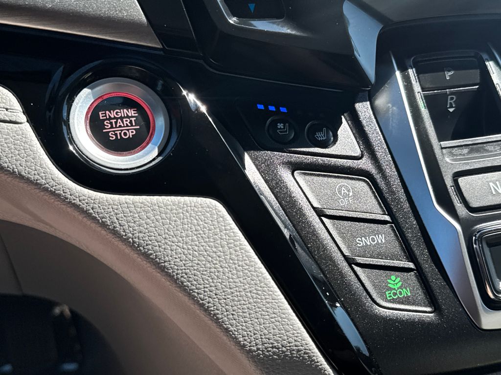 Used 2018 Gray Honda Elite image 28