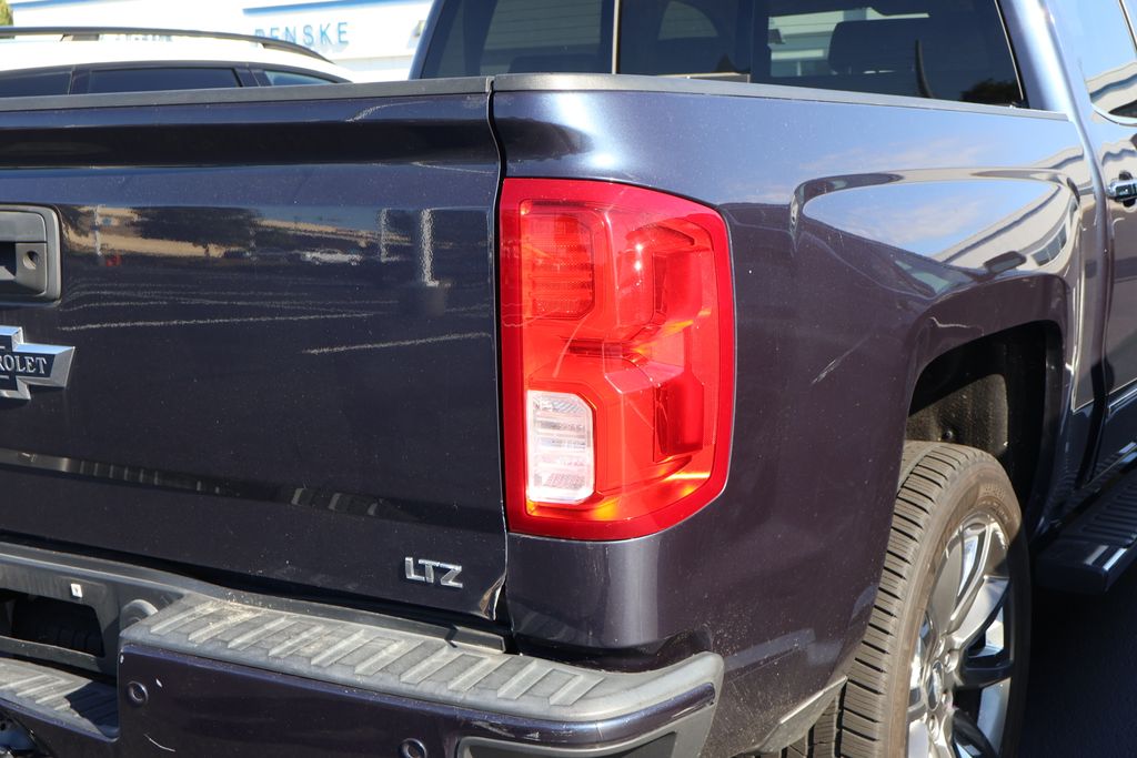Thumbnail: 2018 Chevrolet Silverado 1500 - 8